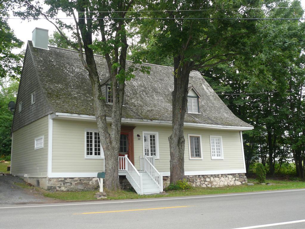 La Maison Ancestrale Guerard Saint-Laurent-de-l'ile d'Orleans Δωμάτιο φωτογραφία